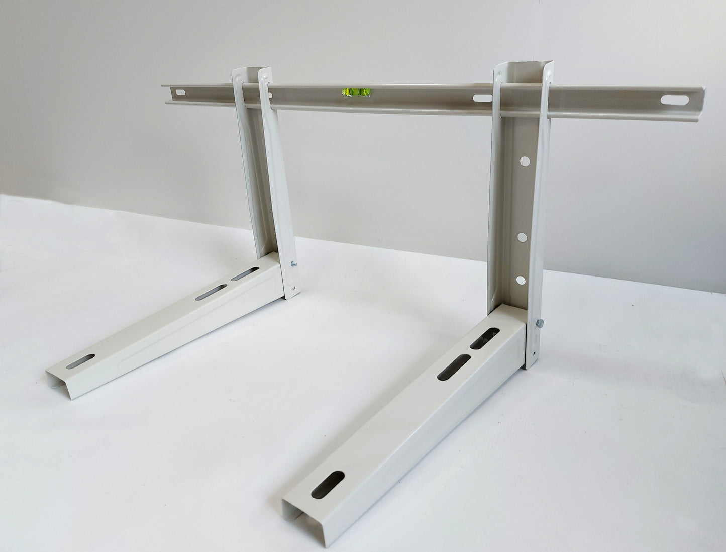 Split Klimaanlage LG Standard 2 Standard 2 S12EC.NSJS / S12EC.UA3S 3,5 kW + optionales Montageset 3-12m